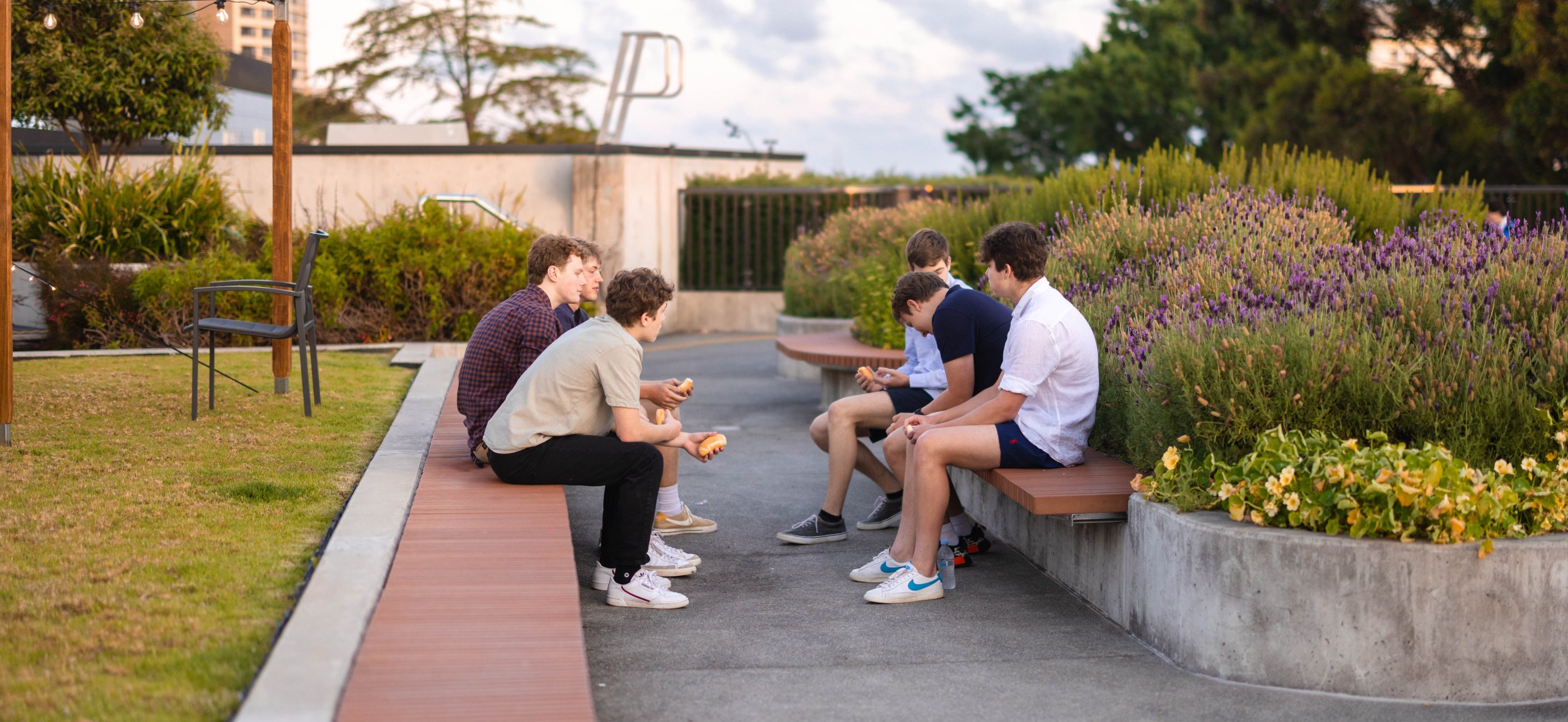 Shore boarding students relaxing on Shore grounds